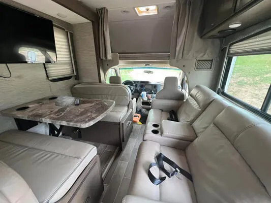 2019 Ford E450