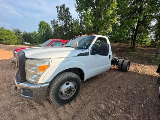 2012 Ford F350 gasolina — Foto 3
