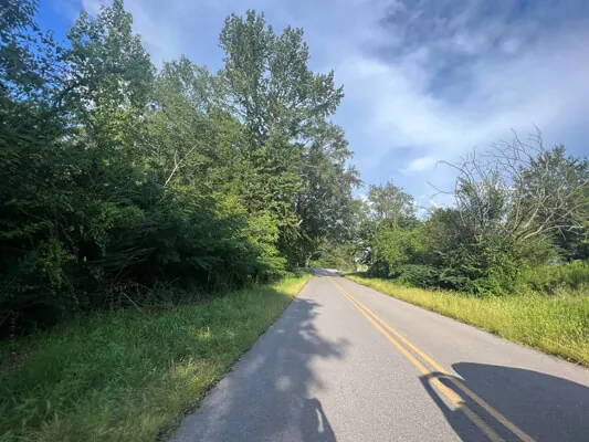 Lot near the lake — Photo 4