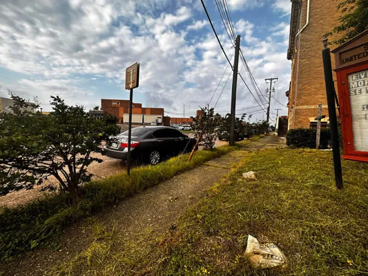 Historic 3-story building — Photo 8