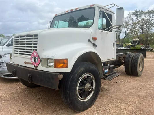 2000 International blanco — Foto 2